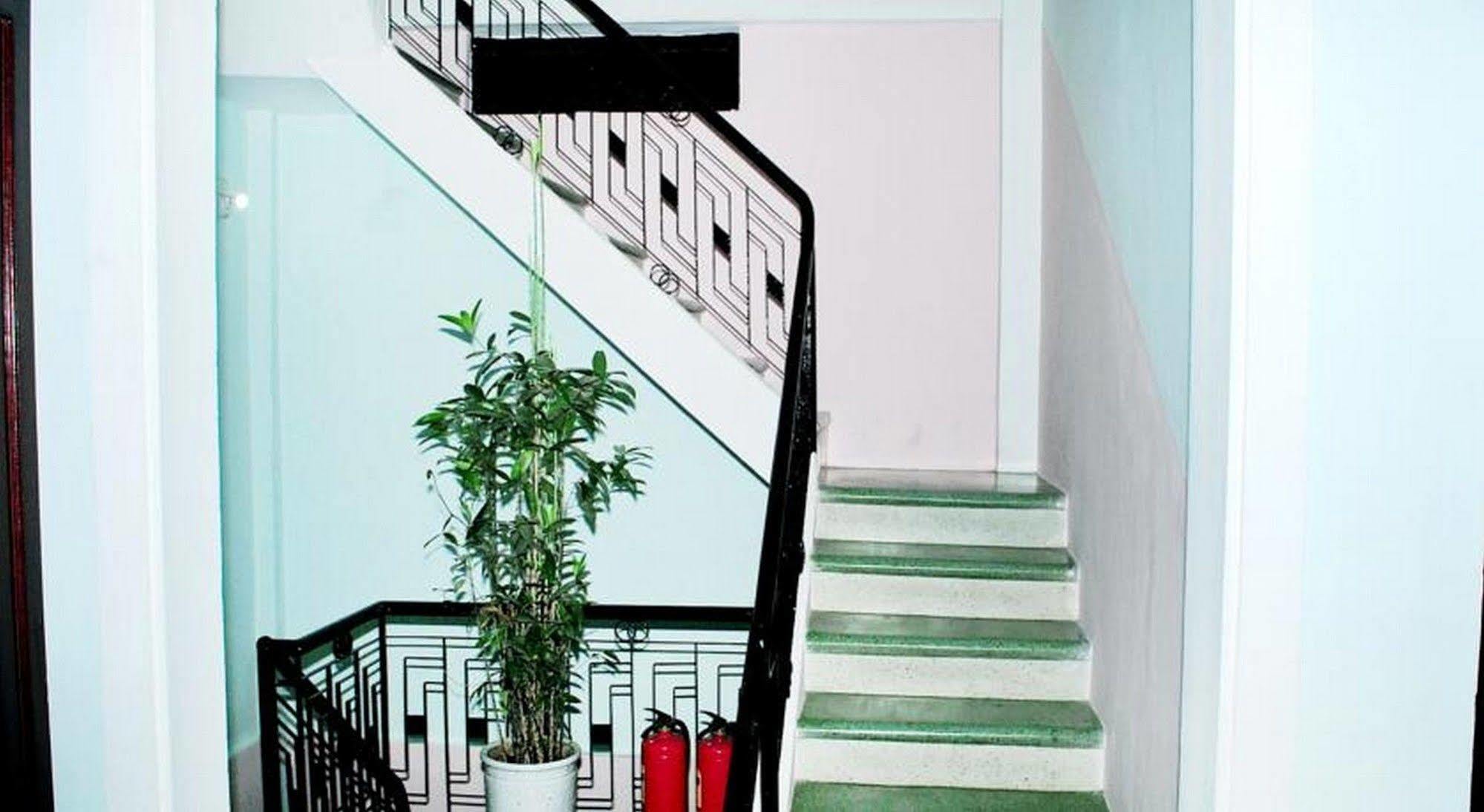 Ngoc Binh Hotel Hué Extérieur photo